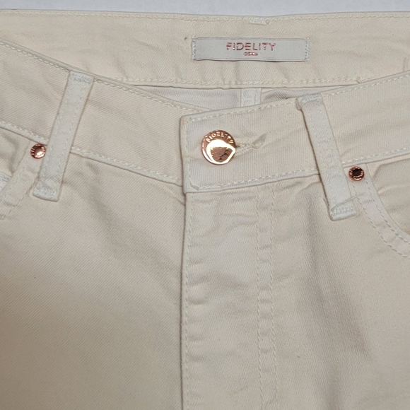Fidelity Jean Cut-off shorts 26 (4) - Picture 5 of 9